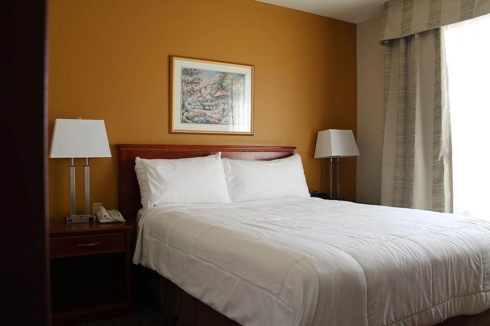 Fox Creek Foxwood Inn And Suites מראה חיצוני תמונה