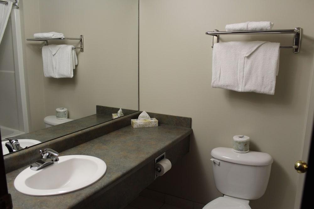 Fox Creek Foxwood Inn And Suites מראה חיצוני תמונה