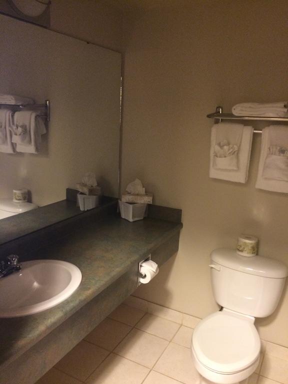 Fox Creek Foxwood Inn And Suites חדר תמונה