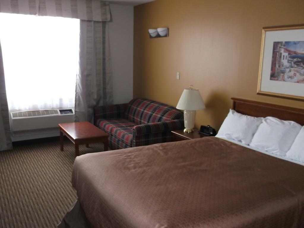 Fox Creek Foxwood Inn And Suites חדר תמונה