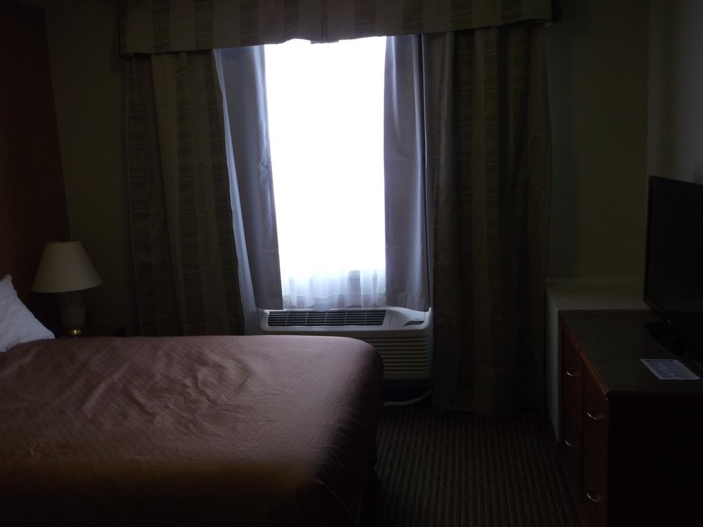 Fox Creek Foxwood Inn And Suites חדר תמונה