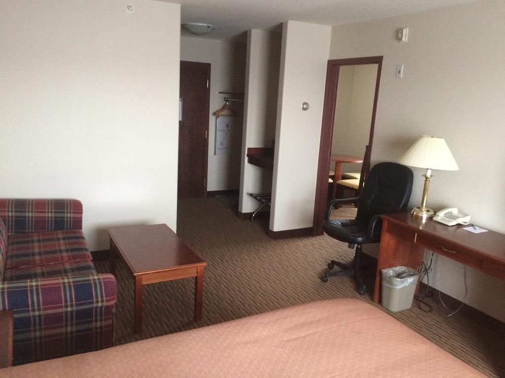 Fox Creek Foxwood Inn And Suites חדר תמונה