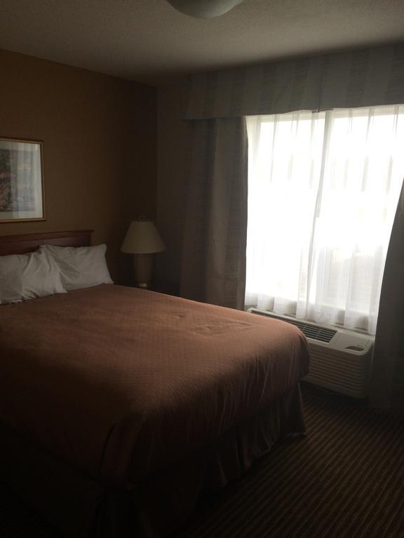 Fox Creek Foxwood Inn And Suites חדר תמונה