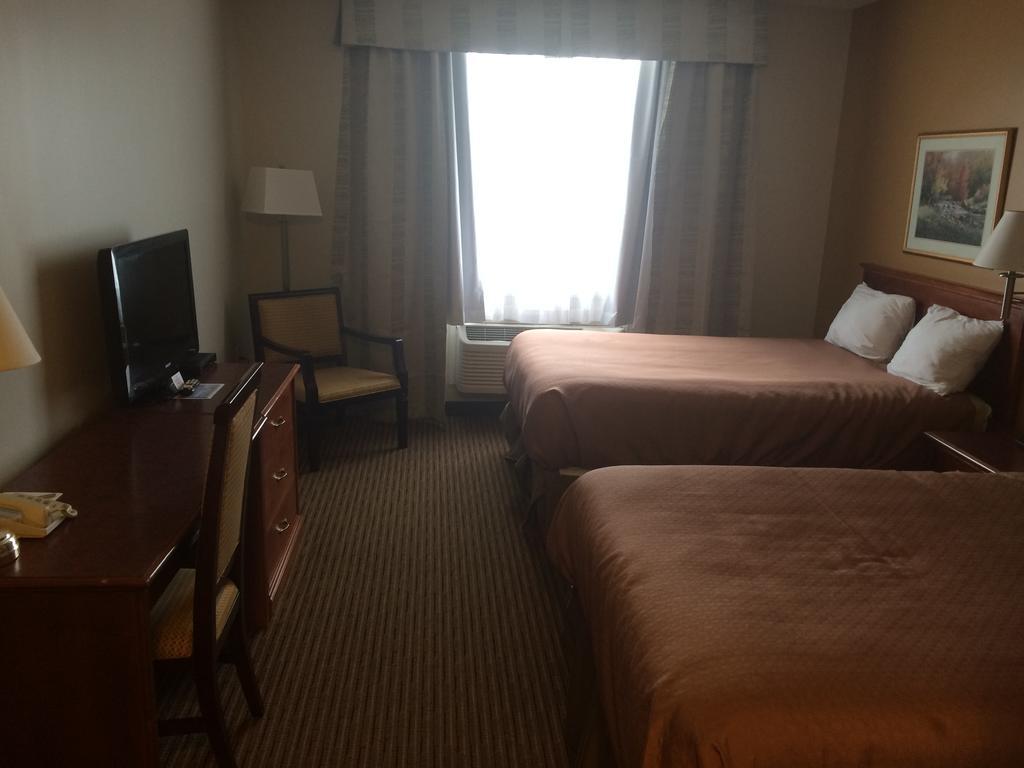 Fox Creek Foxwood Inn And Suites חדר תמונה