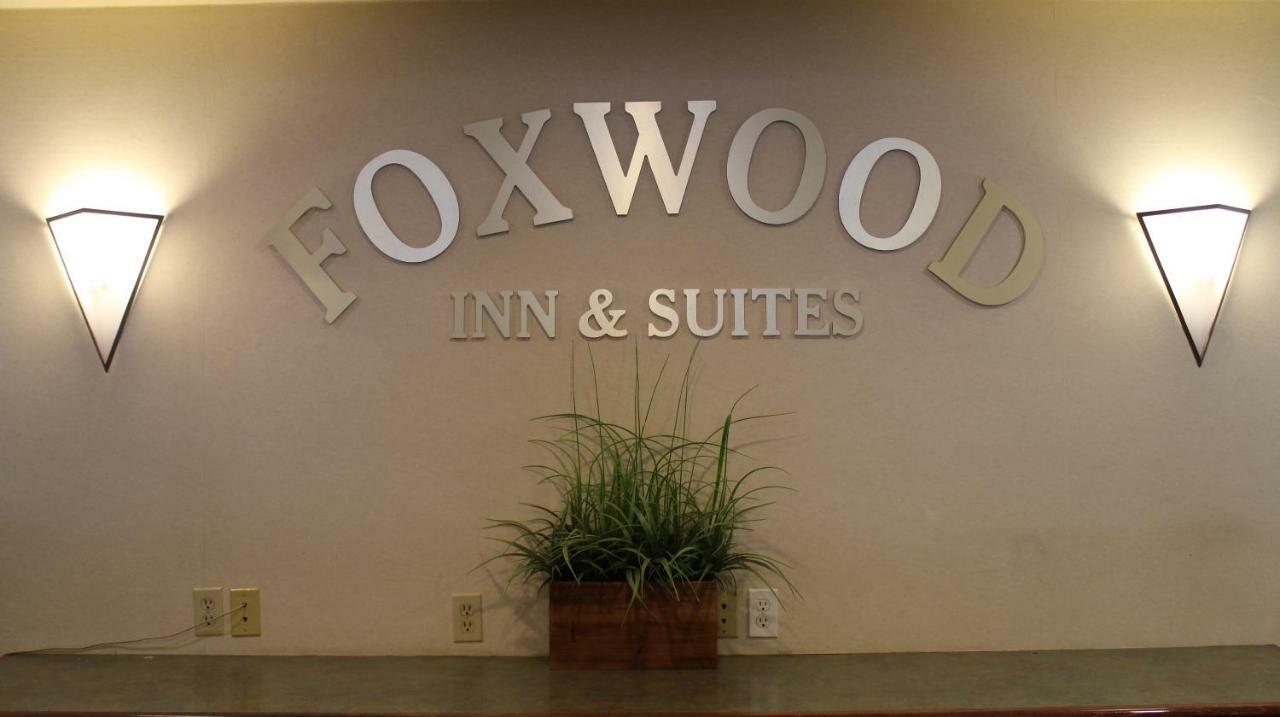 Fox Creek Foxwood Inn And Suites מראה חיצוני תמונה